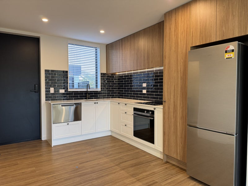 7/196 Hills Road, Edgeware, Christchurch - Carousel 2