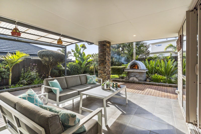 50 Seventh View Avenue, Beachlands, Auckland - Carousel 1