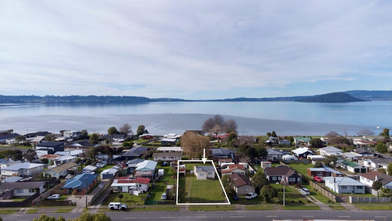 21 Wikaraka Street, Ngongotaha, Rotorua - Carousel 1