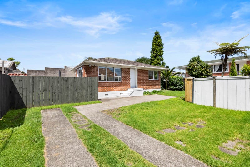 960A Dominion Road, Mount Roskill, Auckland - Carousel 1