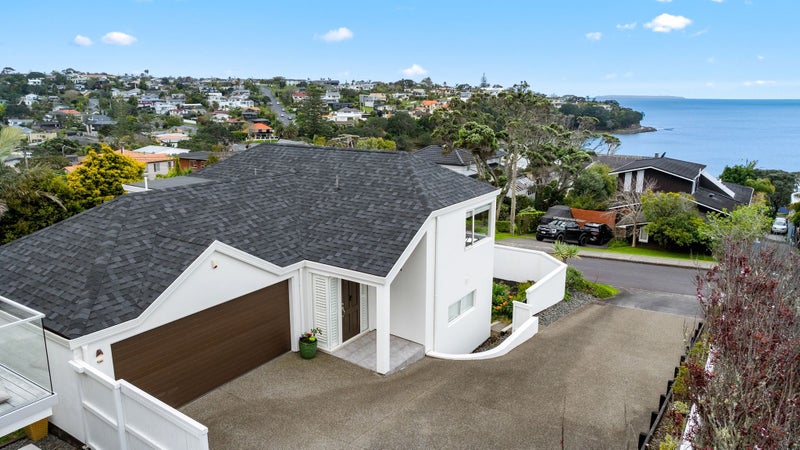 1/14 Bournemouth Terrace, Murrays Bay, Auckland - Carousel 1