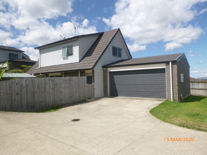 18A Saralee Drive, Manurewa, Auckland - Carousel 1