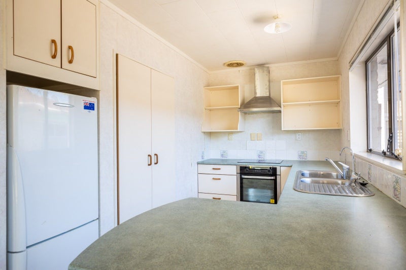 57 Barrett Street, Westown, New Plymouth - Carousel 2