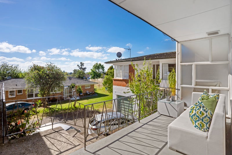 1/0 Balmoral Road, Mount Eden, Auckland - Carousel 2