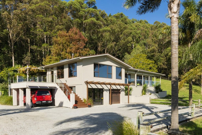 50 Domain Road, Ormond, Gisborne - Carousel 1