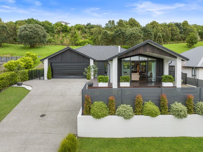 39 Lakeside Terrace, Omokoroa, Omokoroa - Carousel 1