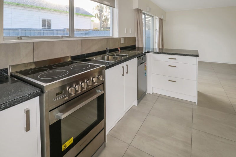 220B Waterloo Road, Hutt Central, Lower Hutt - Carousel 2