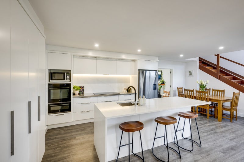 64 Napier Street, Jervoistown, Napier - Carousel 1