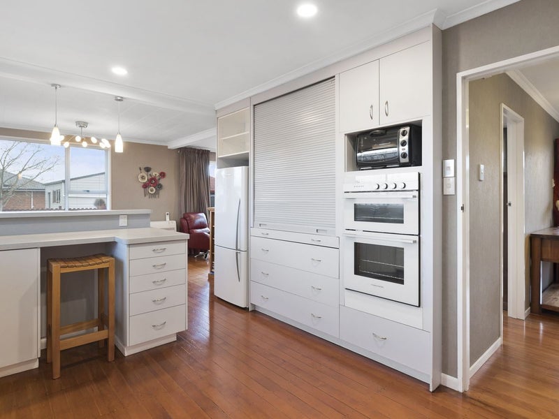 29 Severn Street, Green Island, Dunedin - Carousel 2