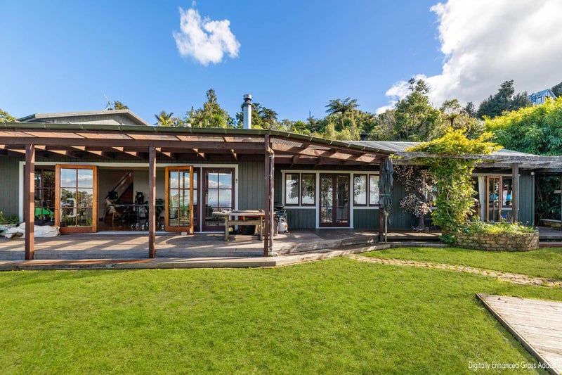 505 Scenic Drive, Waiatarua, Auckland - Carousel 1