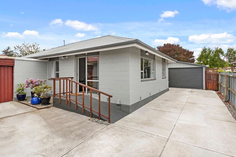 2/12 Kawau Crescent, Bromley, Christchurch - Carousel 1