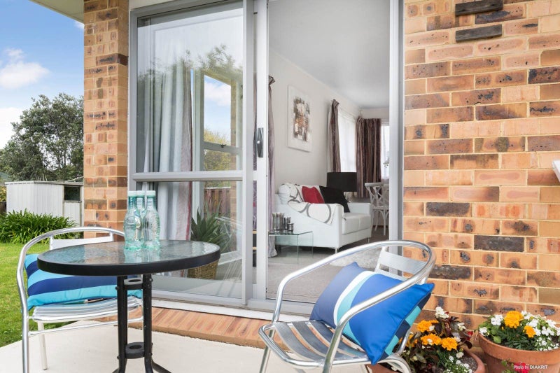 2/15 Litten Road, Cockle Bay, Auckland - Carousel 16