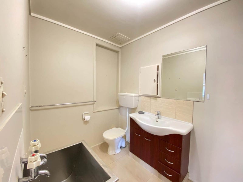 4/671 Mount Albert Road, Royal Oak, Auckland - Carousel 2