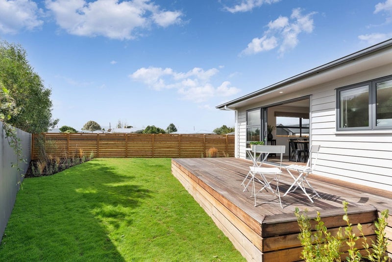 12 Market Street, Lansdowne, Masterton - Carousel 1