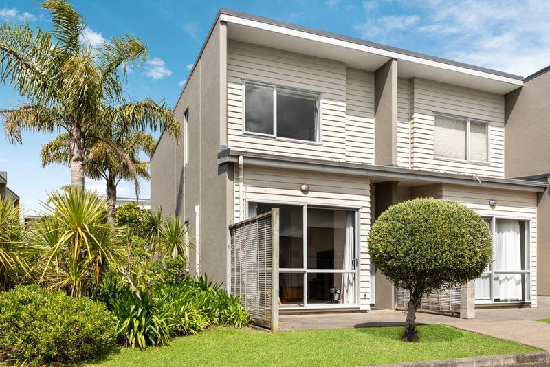8/7 Kelvin Hart Drive, East Tamaki, Auckland - Carousel 1
