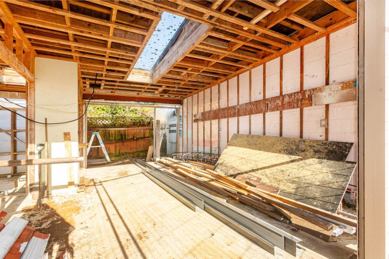 2/92 Titirangi Road, New Lynn, Auckland - Carousel 2