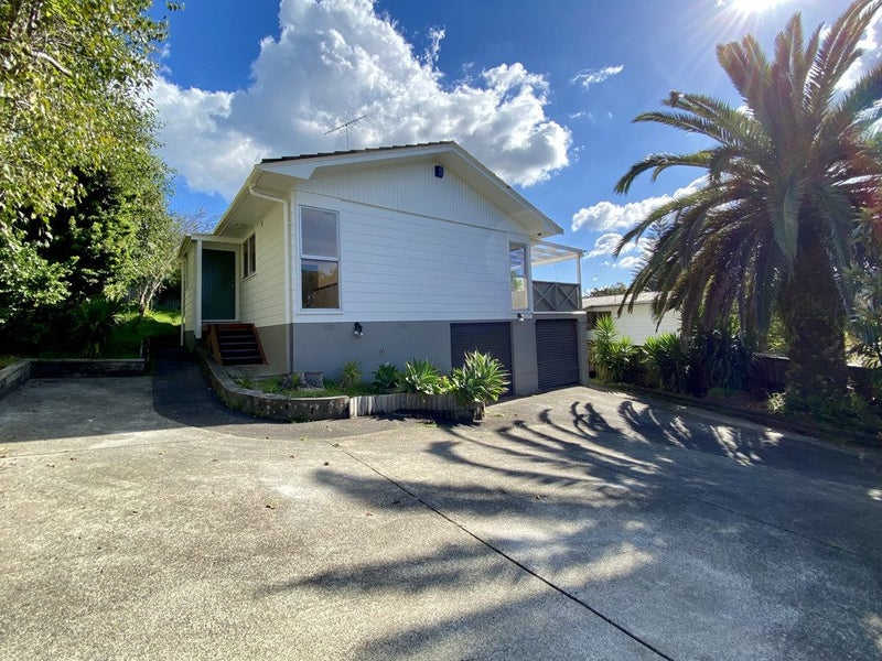 12 Cantina Avenue, Bayview, Auckland - Carousel 2