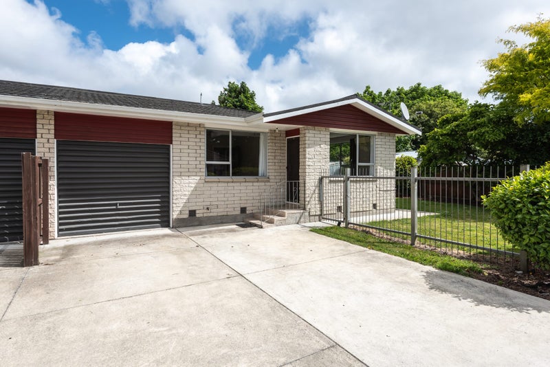 2/3 Cavendish Road, Casebrook, Christchurch - Carousel 1