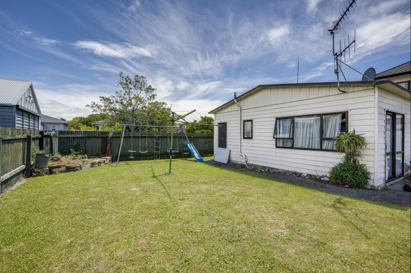 301 Kennedy Road, Onekawa, Napier - Carousel 16