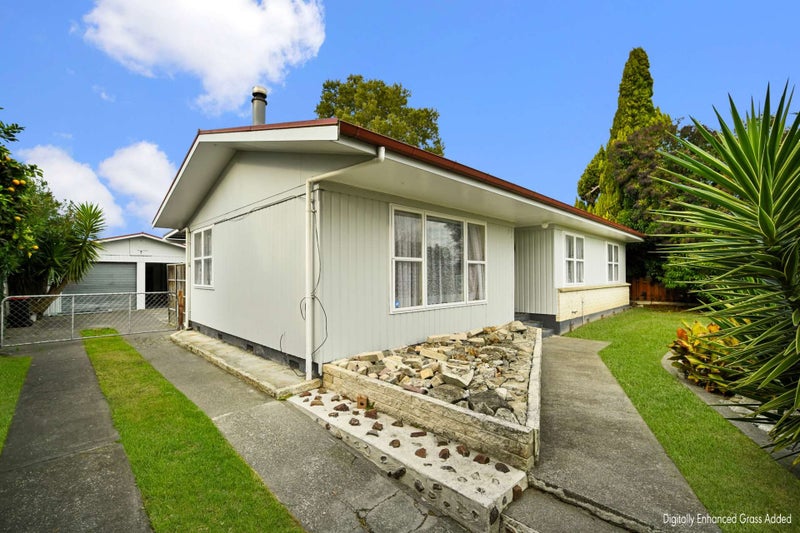 7 Crail Avenue, Flaxmere, Hastings - Carousel 2