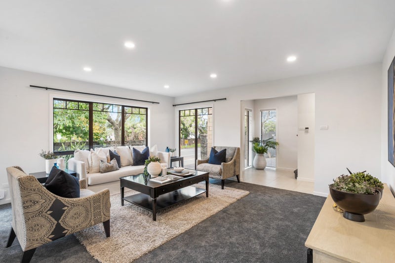 81 Owairaka Avenue, Mount Albert, Auckland - Carousel 2