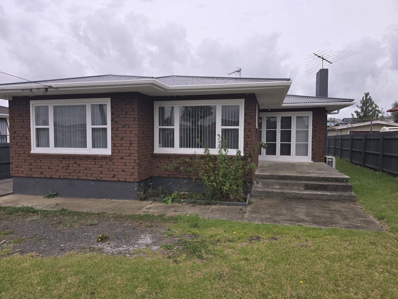 6 Grebe Street, Manurewa, Auckland - Carousel 1