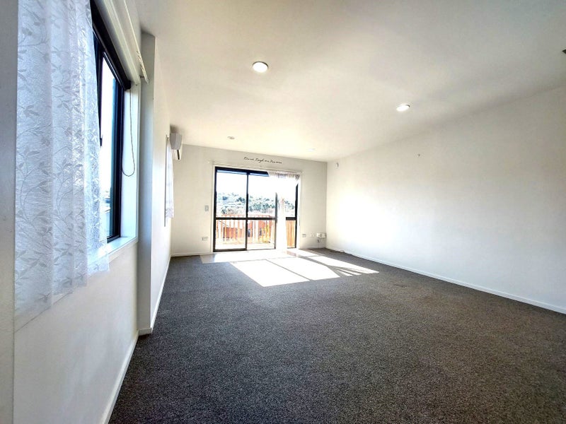 2326/10 John Jennings Drive, Oteha, Auckland - Carousel 2