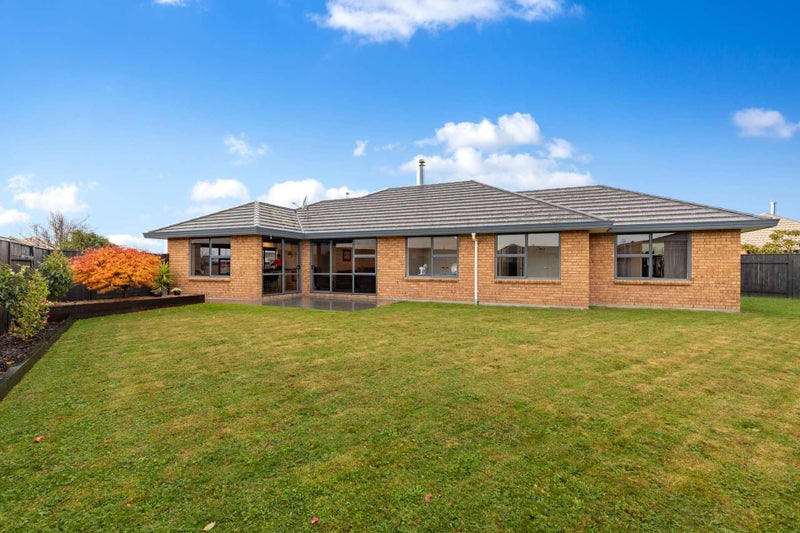 48 Branigan Parade, Kelvin Grove, Palmerston North - Carousel 1