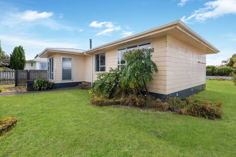 10 Exeter Street, Stratford - Carousel 2