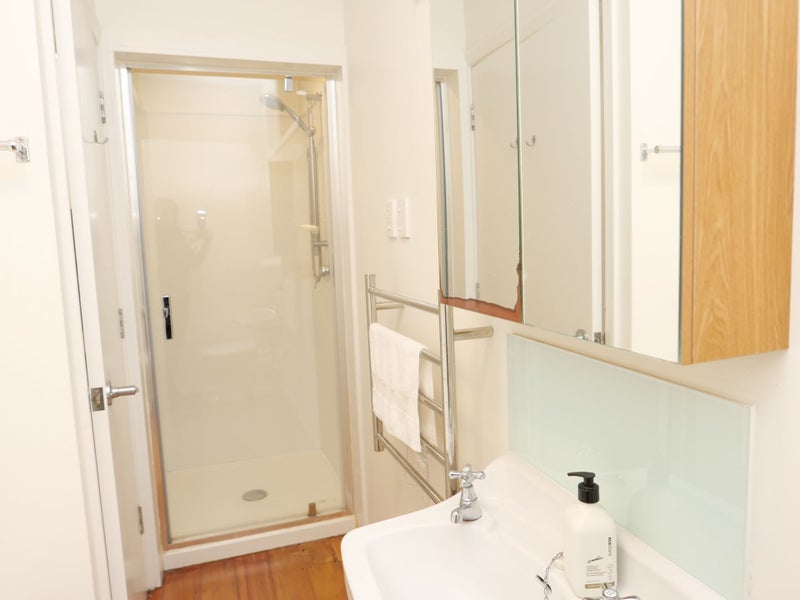 39 Rangoon Street, Khandallah, Wellington - Carousel 23