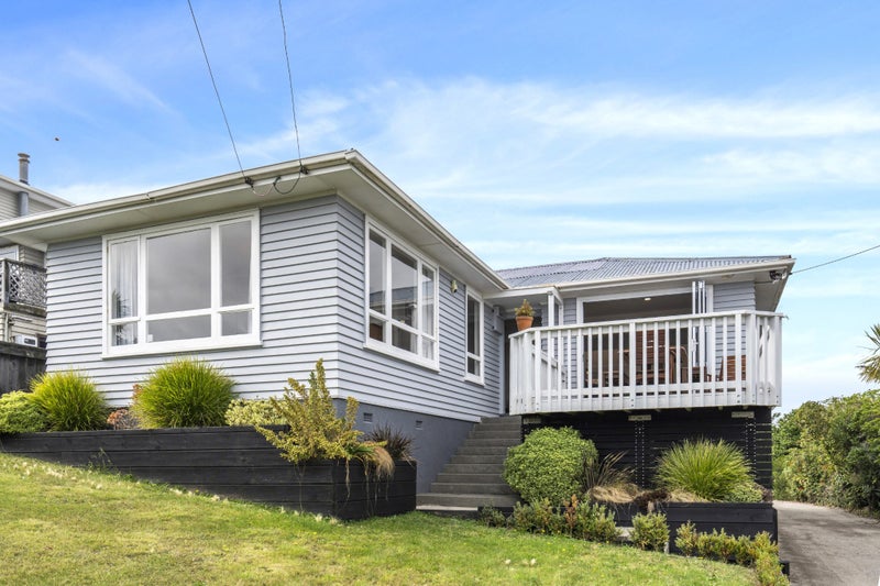 16 Herewini Street, Titahi Bay, Porirua - Carousel 1