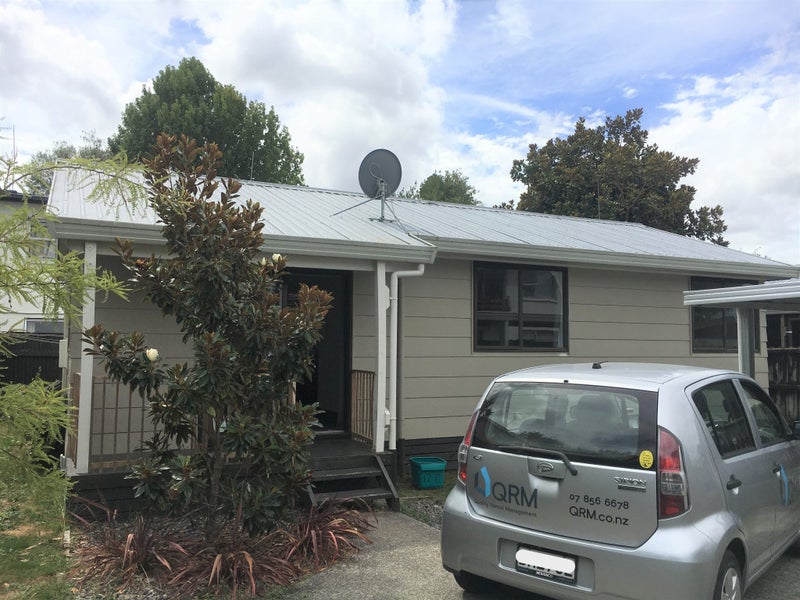 12B Kitchener Street, Claudelands, Hamilton - Carousel 1