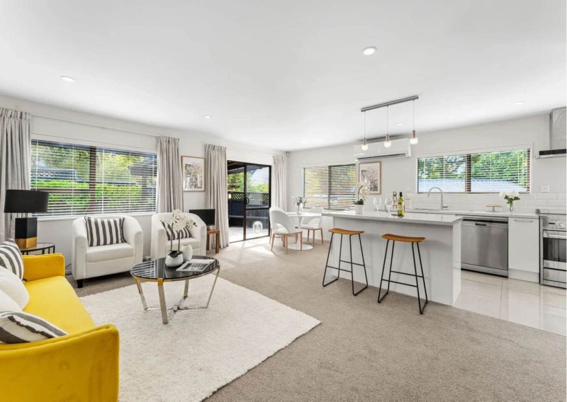 2/1B Eugenia Rise, Totara Heights, Auckland - Carousel 2