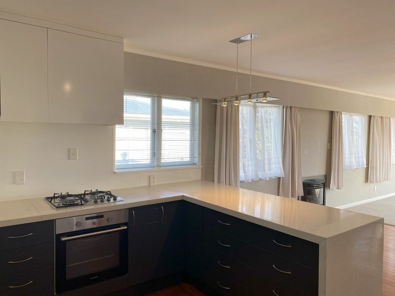 6 Handforth Street, Onerahi, Whangarei - Carousel 2