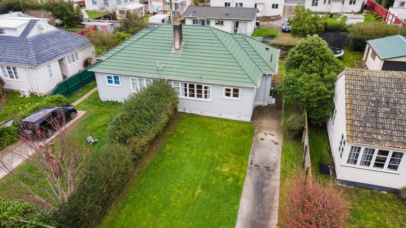 59 Hewer Crescent, Naenae, Lower Hutt - Carousel 2