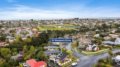31 Westpark Drive, West Harbour, Auckland - Carousel 1