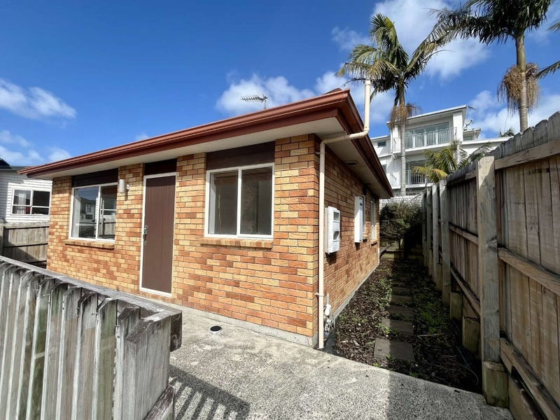 26 Lismore Way, Oteha, Auckland - Carousel 1