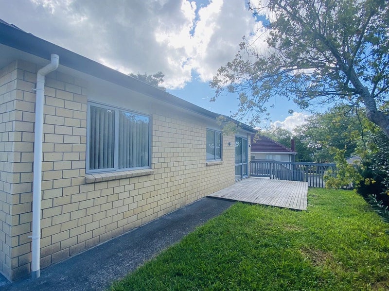 62A Seabrook Avenue, New Lynn, Auckland - Carousel 17