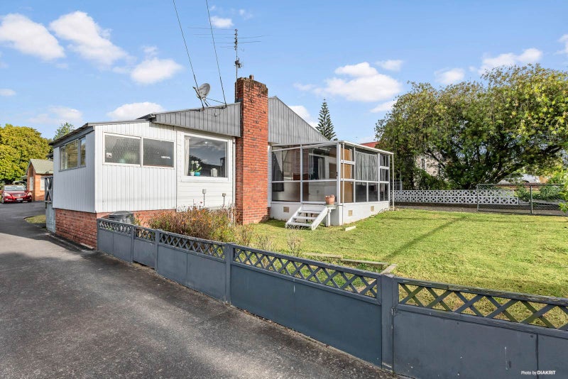 378A Blockhouse Bay Road, Blockhouse Bay, Auckland - Carousel 1