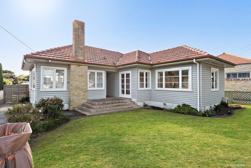 58 Galloway Street, Hamilton East, Hamilton - Carousel 14