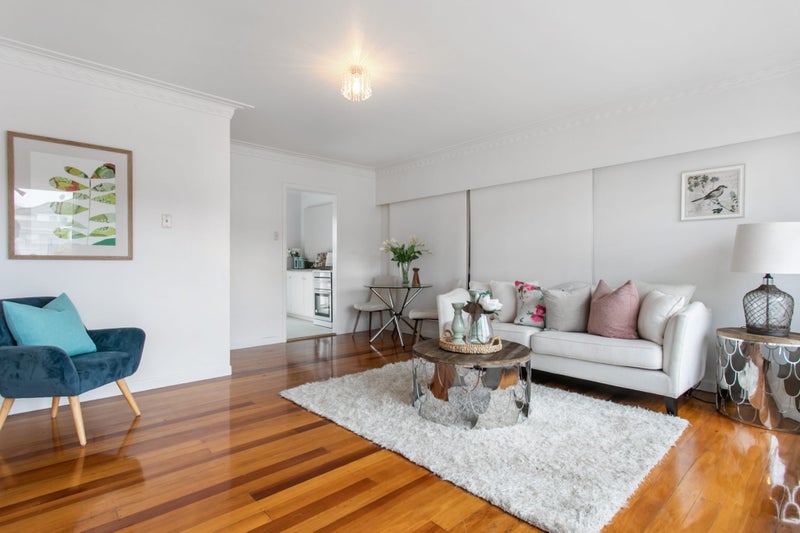 73B Tawa Road, One Tree Hill, Auckland - Carousel 2