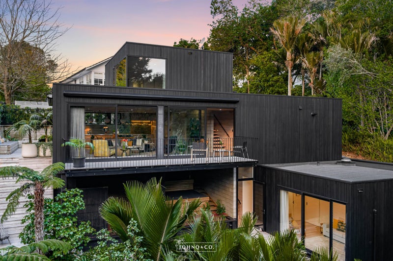 60A Waiatarua Road, Remuera, Auckland - Carousel 1