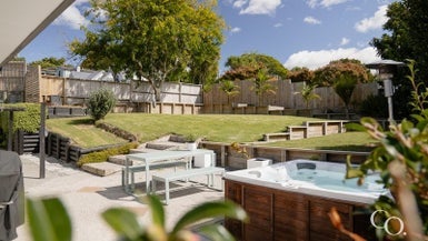 6 Avon Rise, Welcome Bay, Tauranga - Carousel 1