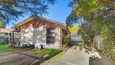 18 Hersham Place, Bromley, Christchurch - Carousel 1