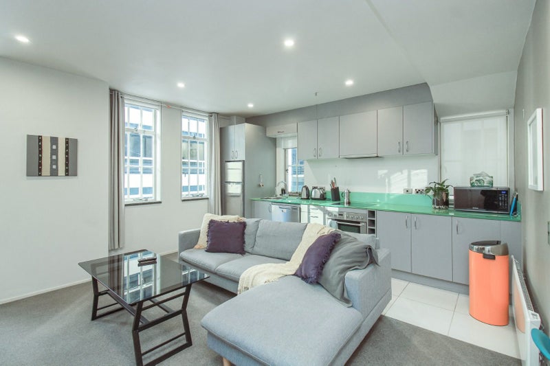 301/332 Lambton Quay, Wellington Central, Wellington - Carousel 2