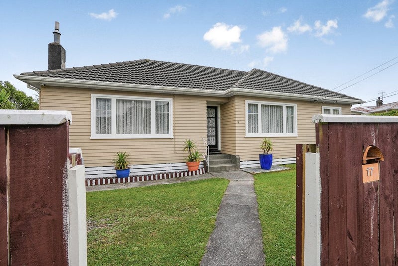 17 Nelson Crescent, Wainuiomata, Lower Hutt - Carousel 2