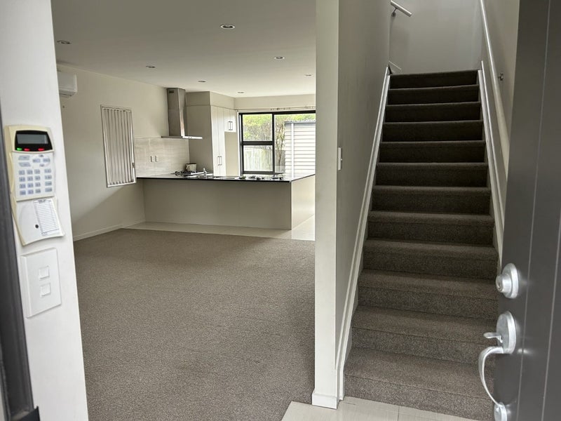 26 Hakawai Avenue, Takanini, Auckland - Carousel 2