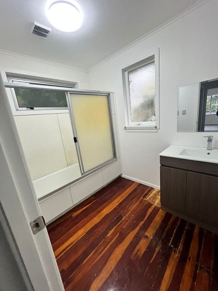 20 Evans Road, Weymouth, Auckland - Carousel 12