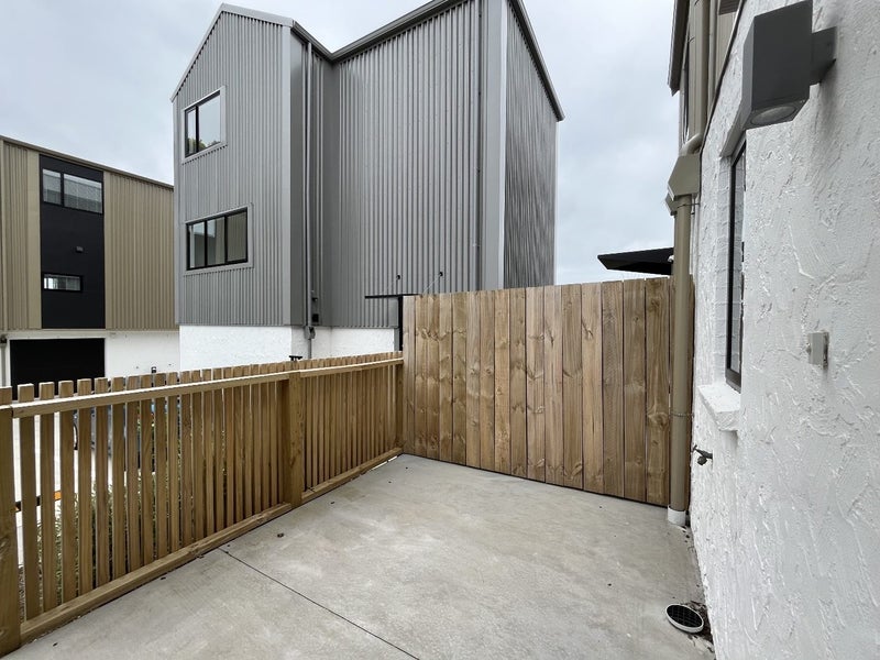 10/11 Ryburn Road, Mount Wellington, Auckland - Carousel 10