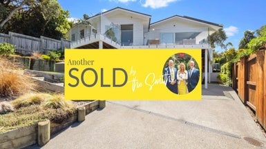 9 Barton Street East, Blockhouse Bay, Auckland - Carousel 1